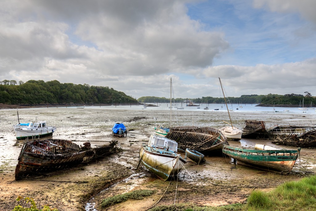 Cimetiere a bateaux hdr urbex scheepskerkhof rance quelmer bretagne france frankrijk kerkhof schepen boten fraffiti art kunst